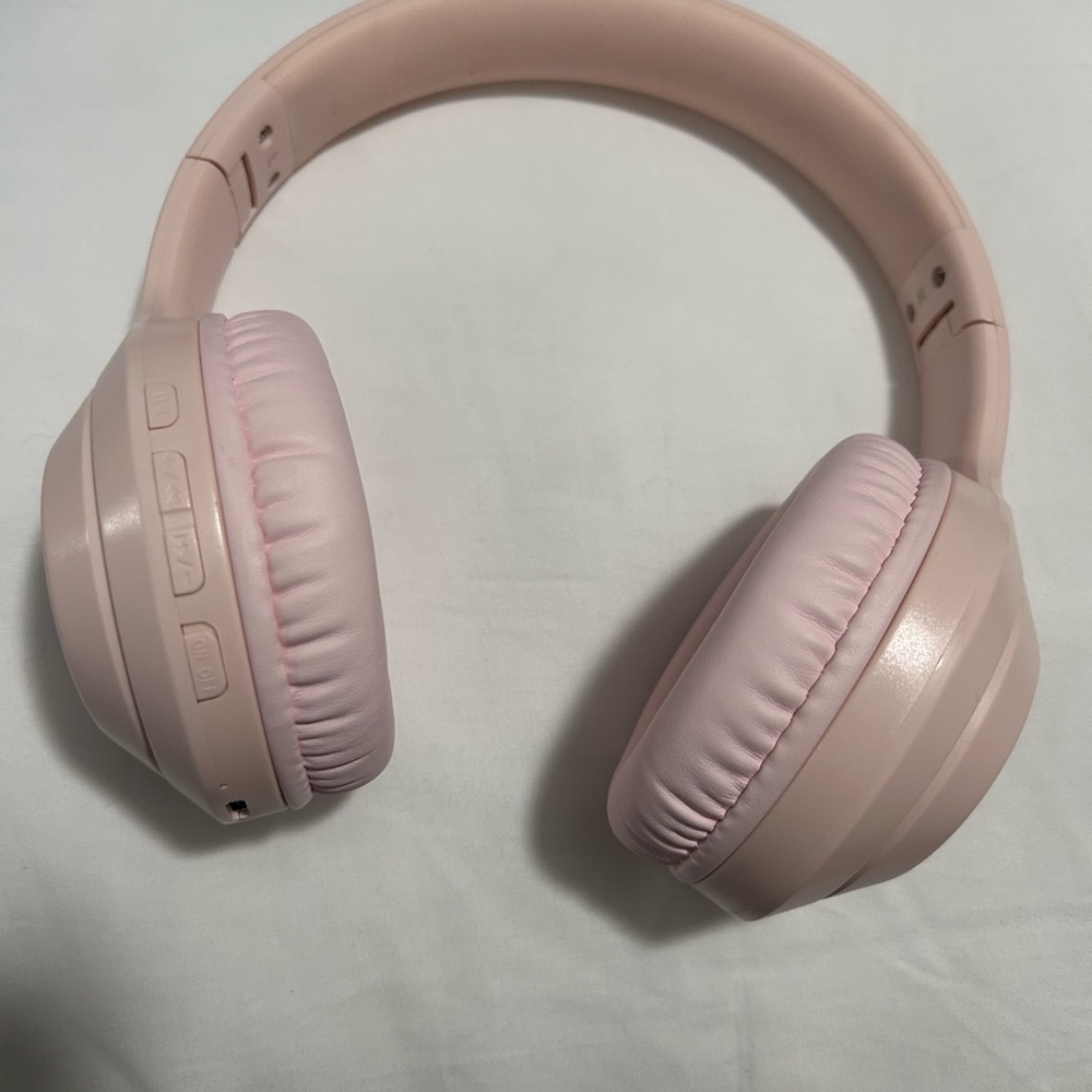 Lenovo pink wireless bluetooth headphones 🎀